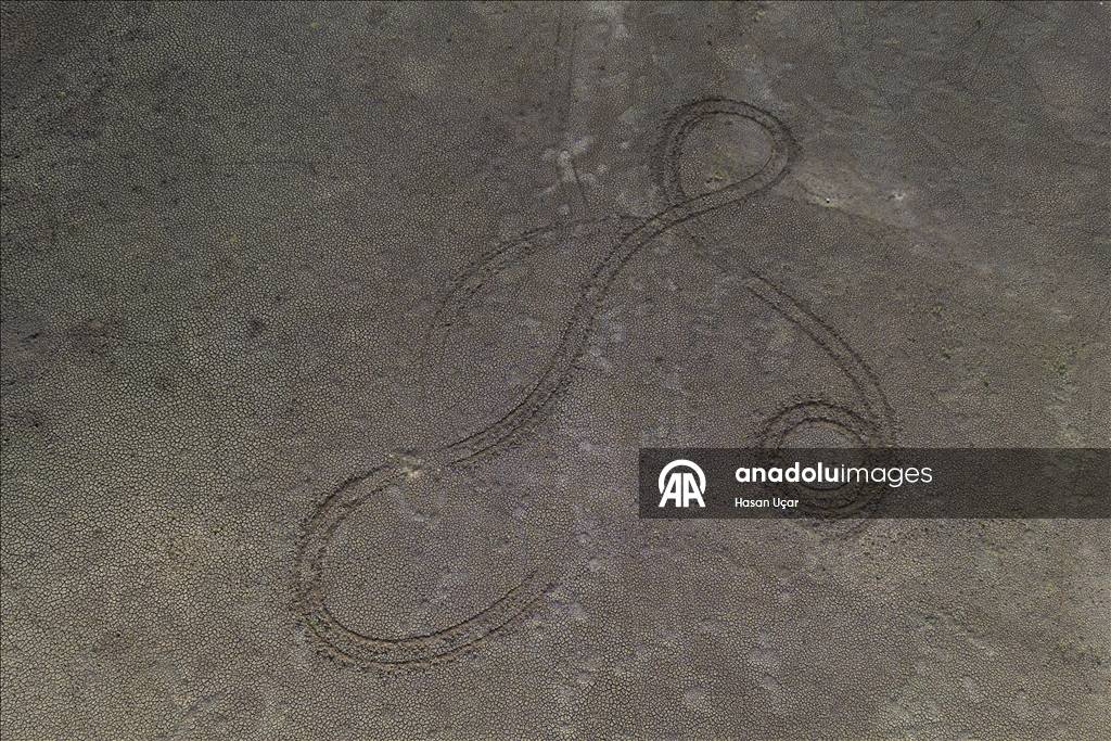 Kuraklığın etkisi artıyor! En büyük tatlı su gölü için alarm verildi: Su seviyesi düştü, balıklar telef oldu 9